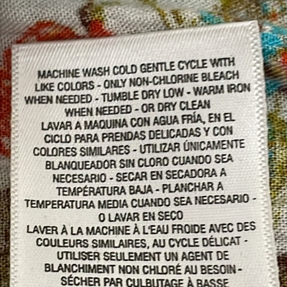 Jessica Simpson Women’s Floral Blouse. NWT. Size M. - Picture 12 of 12